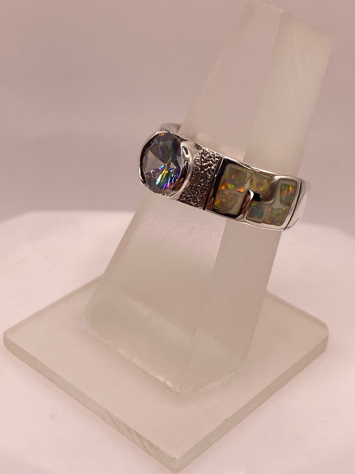 Anillo de Plata .950 con Ópalo de Fuego y Zirconia Multicolor Diseño Greca
