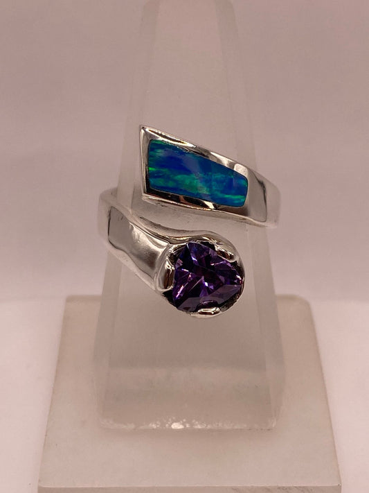 💜 Anillo de Plata .950 con Zirconia Morada y Ópalo Diseño Abierto Moderno — ángulo diagonal
