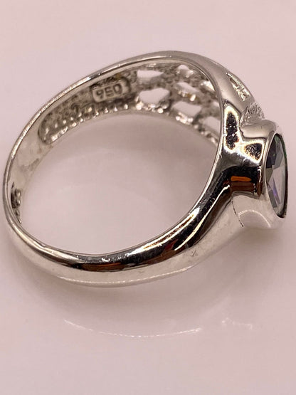 Anillo de Plata 950 con Zirconia Verde Mística Corte Pera