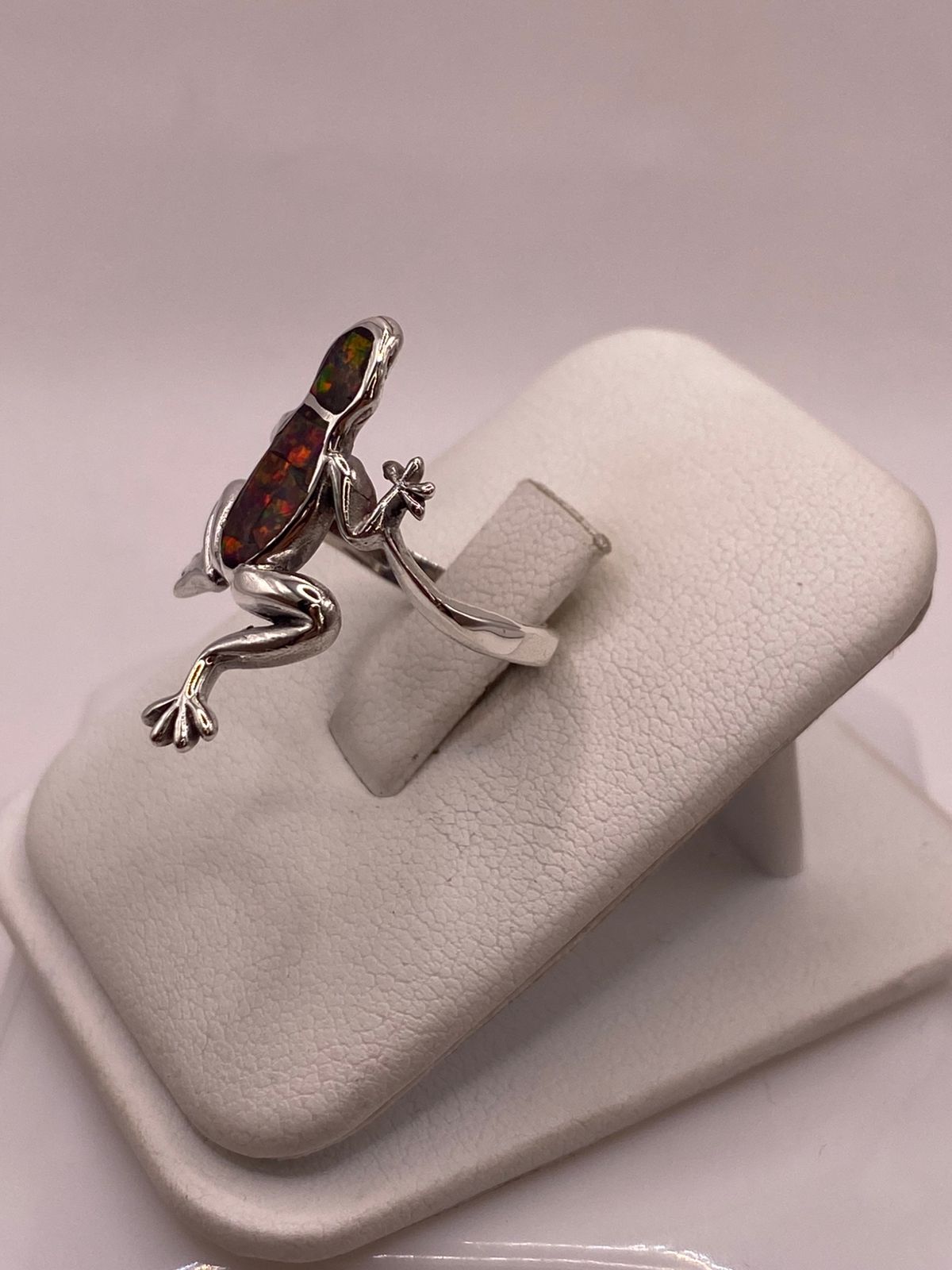 Anillo de Rana en Plata Ley .950 con Ópalo de Fuego