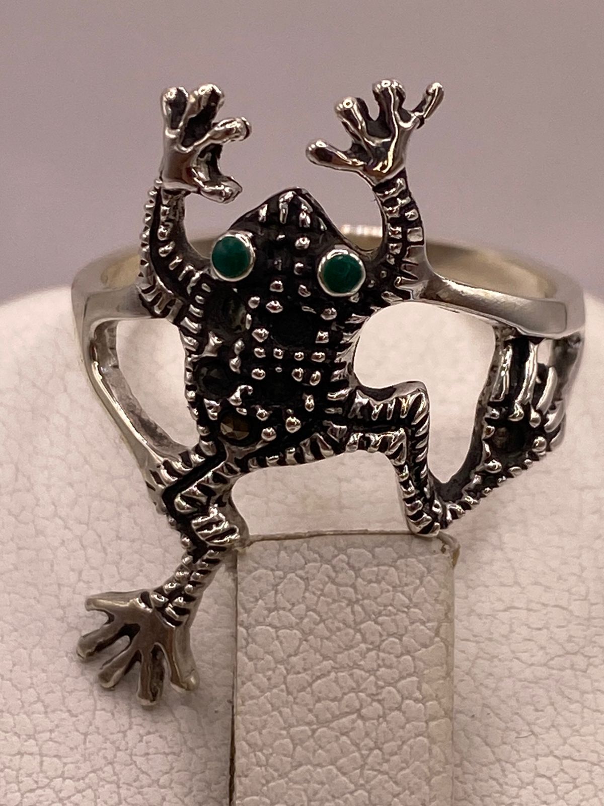Anillo Sapo Artesanal con Marquesitas en Plata Ley 925