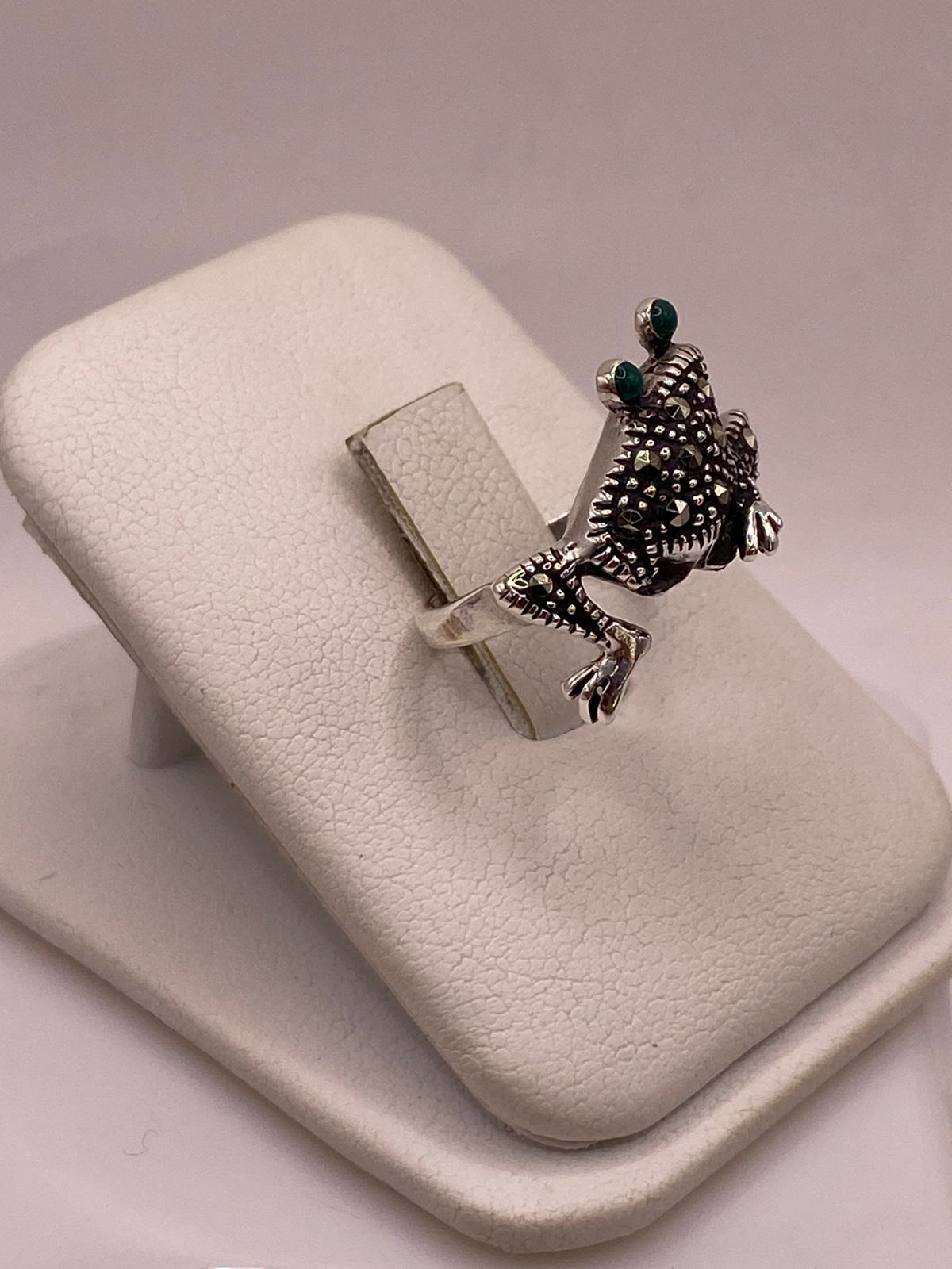 Anillo Sapo Vintage con Marquesitas en Plata Ley 925