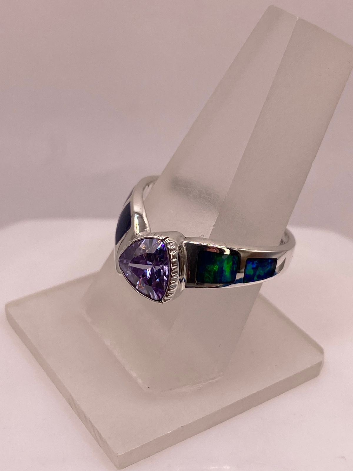 Anillo Solitario de Plata Ley 950 con Ópalo de Fuego y Zirconia