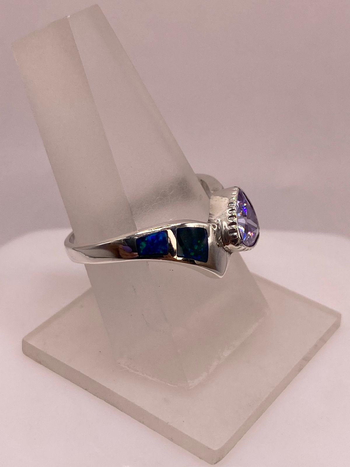 Anillo Solitario de Plata Ley 950 con Ópalo de Fuego y Zirconia