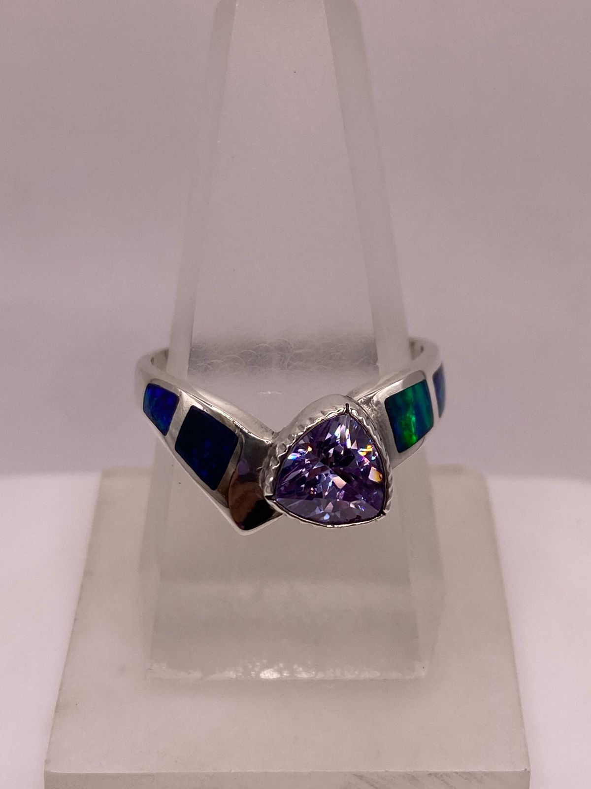 Anillo Solitario de Plata Ley 950 con Ópalo de Fuego y Zirconia