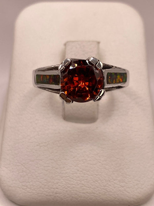 🧡 Anillo Solitario de Plata .950 con Zirconia Naranja y Ópalo de Fuego — ángulo diagonal