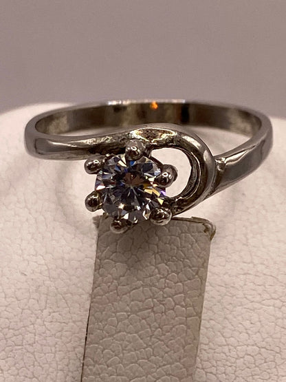 Anillo Solitario de Zirconia Blanca en Plata Ley 925, vista posterior