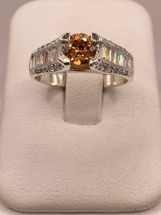 Anillo Solitario con Zirconia en Plata Ley 925 💎 — ángulo diagonal