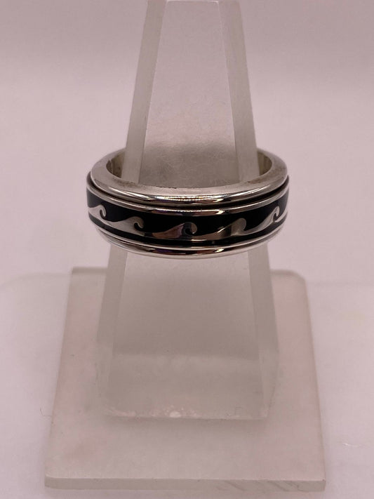 Anillo Spinner de Plata .925 con Diseño de Olas, vista frontal