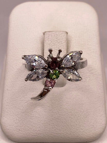 Anillo Tipo Libélula con Zirconias Multicolor en Plata Ley 925 en báscula mostrando peso