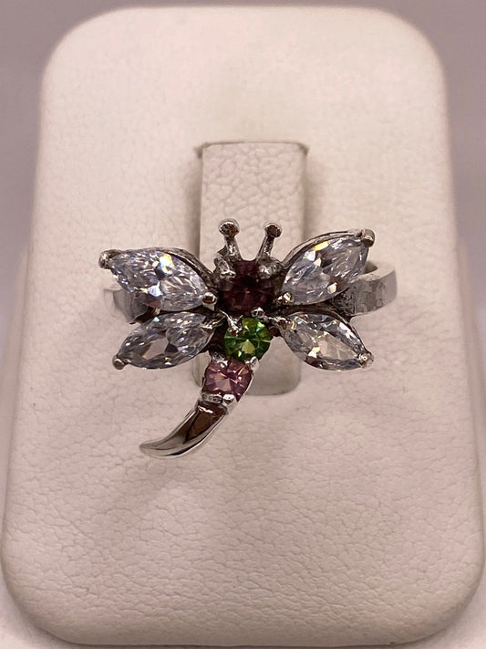 Anillo Tipo Libélula con Zirconias Multicolor en Plata Ley 925 en báscula mostrando peso