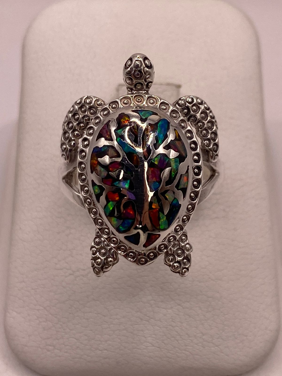 ANILLO TORTUGA DE PLATA LEY 950 CON DE FUEGO  ÓPALO MULTICOLOR