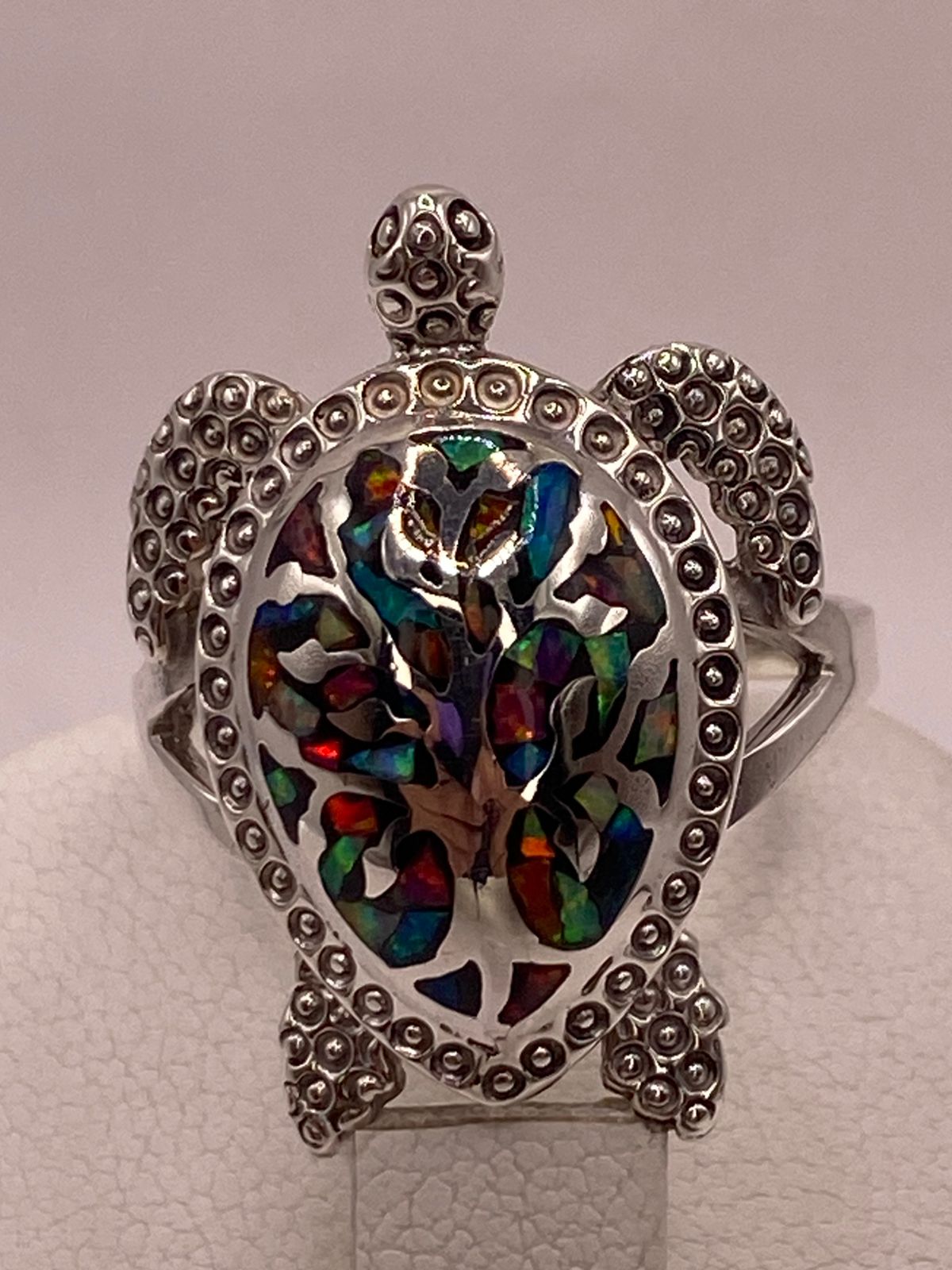 ANILLO TORTUGA DE PLATA LEY 950 CON DE FUEGO  ÓPALO MULTICOLOR