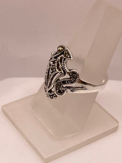 Anillo Vintage con Marquesitas en Plata Ley 925, vista frontal