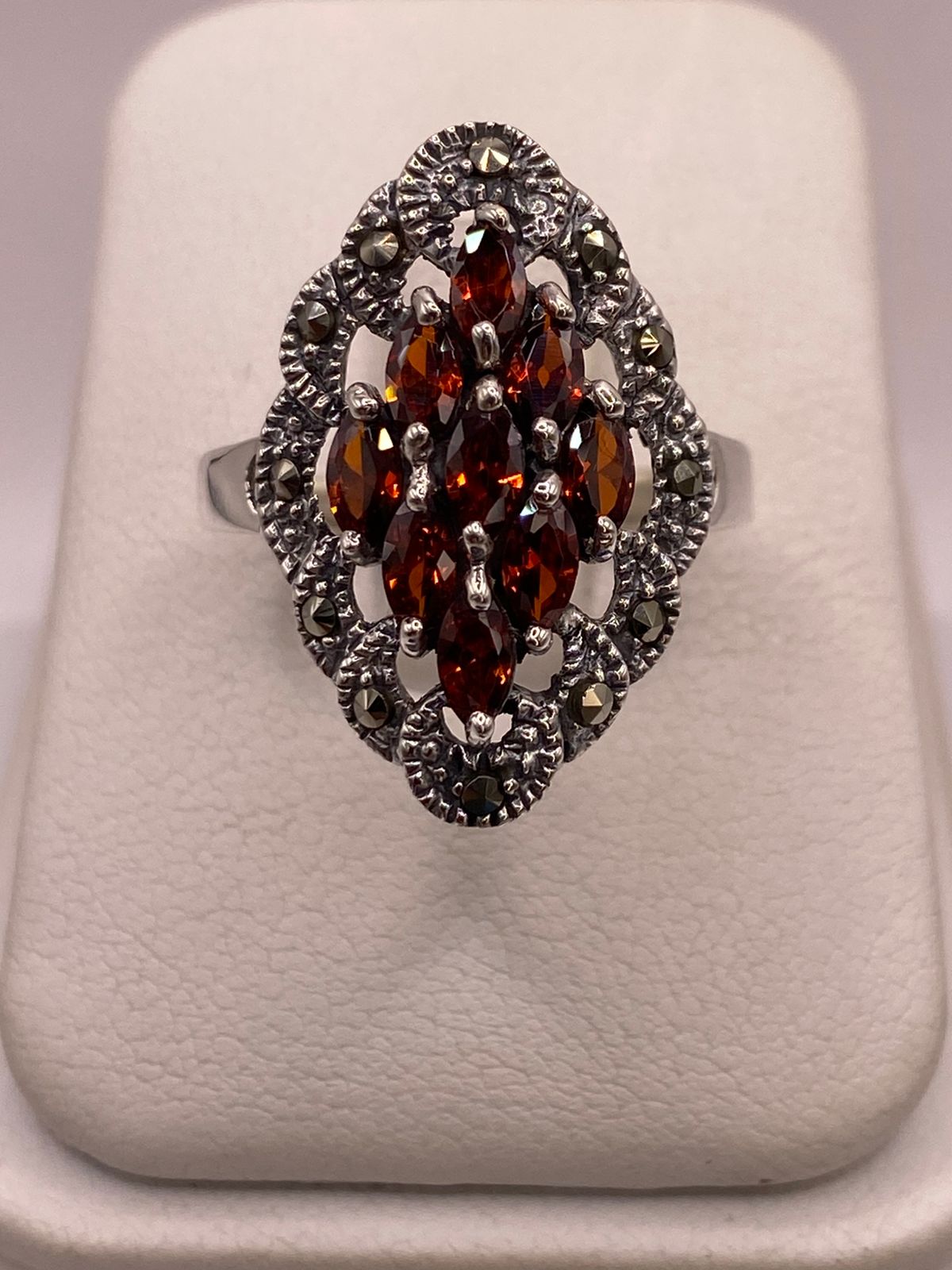 Anillo Vintage con Zirconia Naranja y Marquesitas en Plata Ley 925