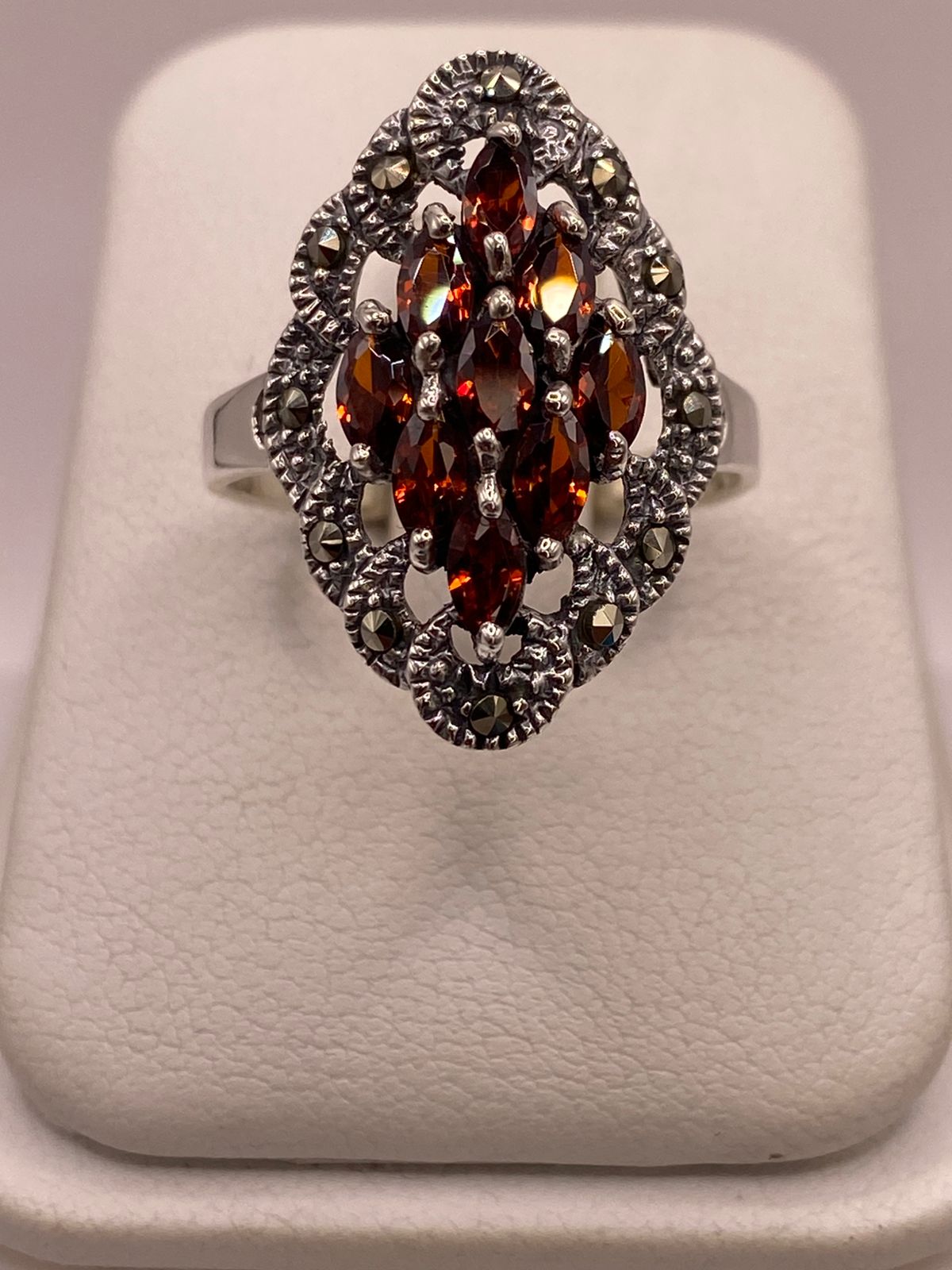 Anillo Vintage con Zirconia Naranja y Marquesitas en Plata Ley 925