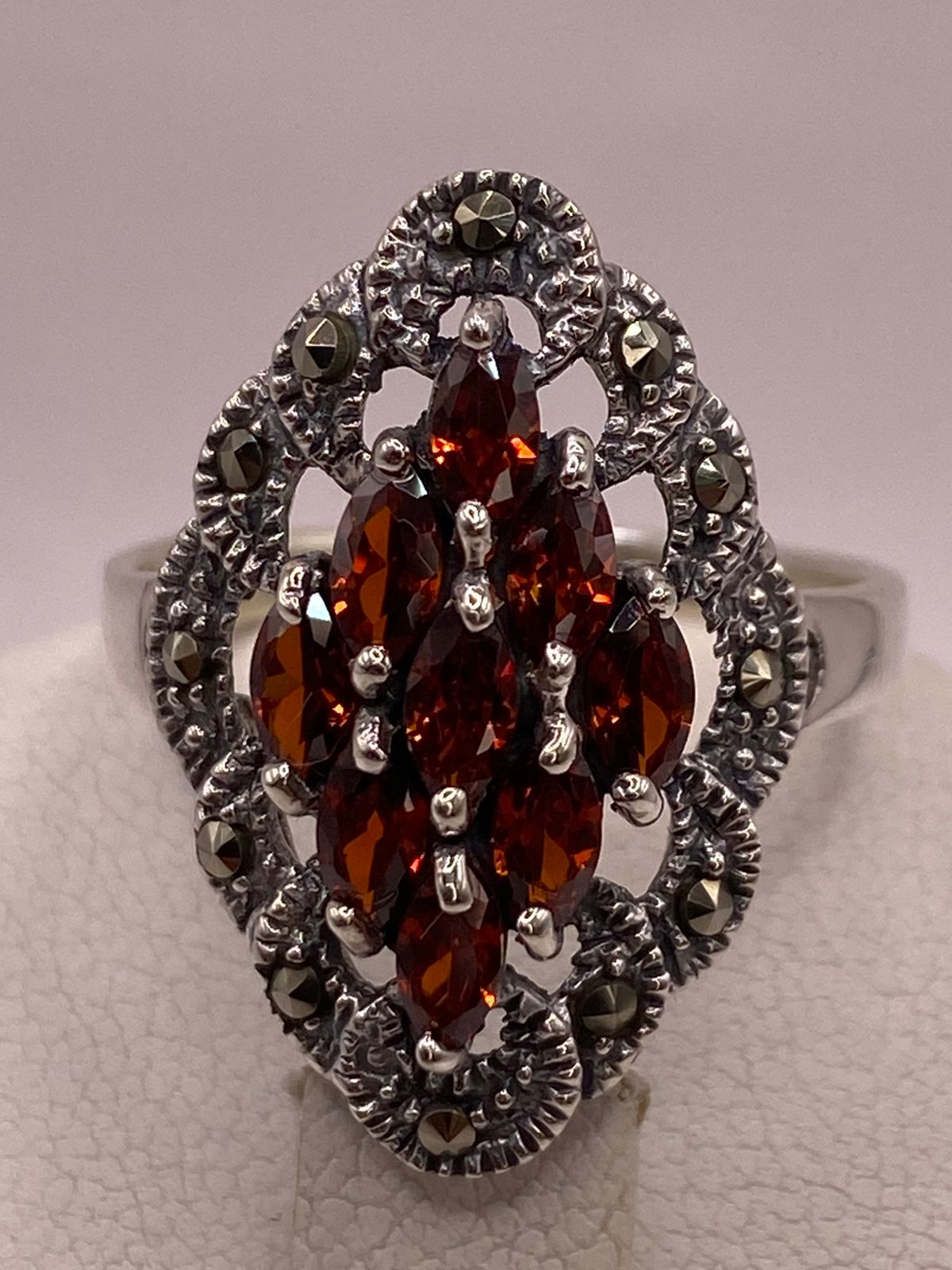 Anillo Vintage con Zirconia Naranja y Marquesitas en Plata Ley 925
