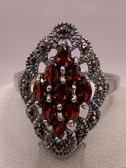 Anillo Vintage con Zirconia Naranja y Marquesitas en Plata Ley 925, vista superior