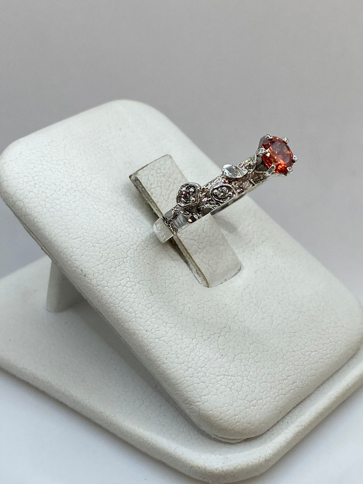 Anillo Vintage con Zirconia Naranja en Plata 925