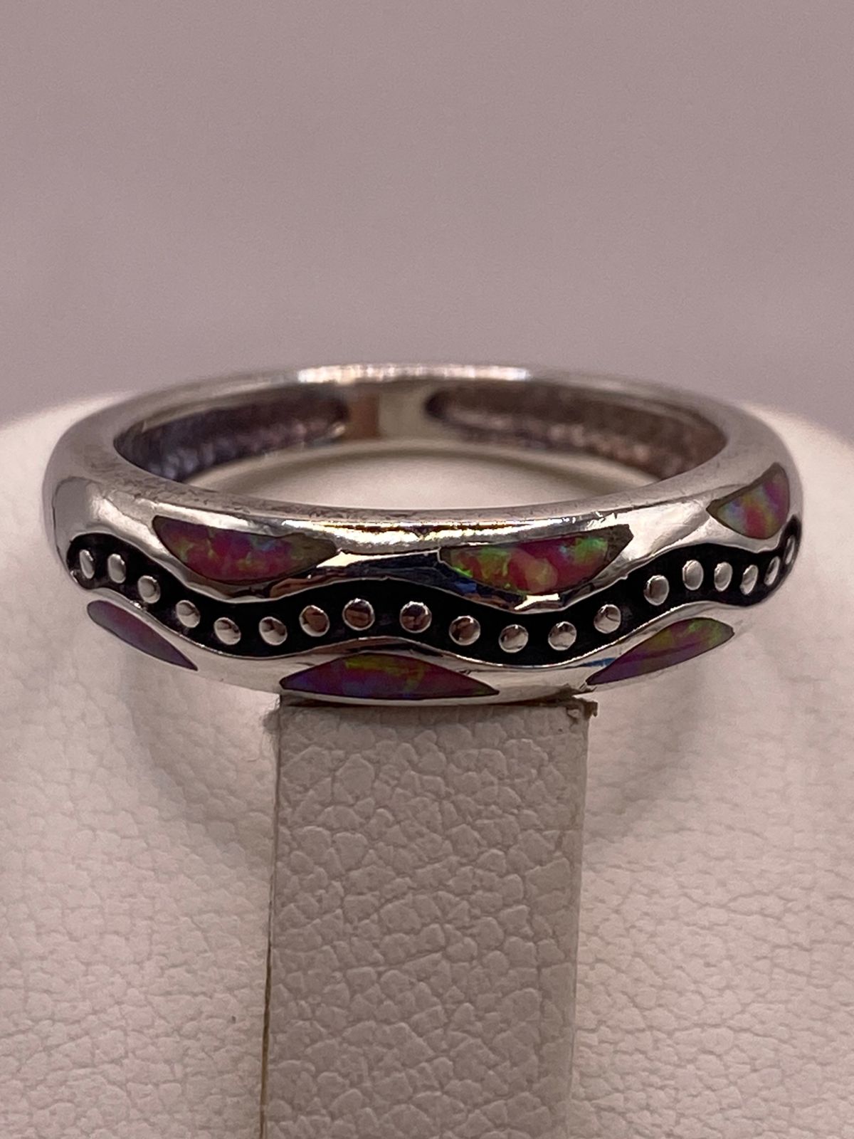 Argolla Ópalo de Fuego Rosa-fucsia Ondas & Puntos Plata 950