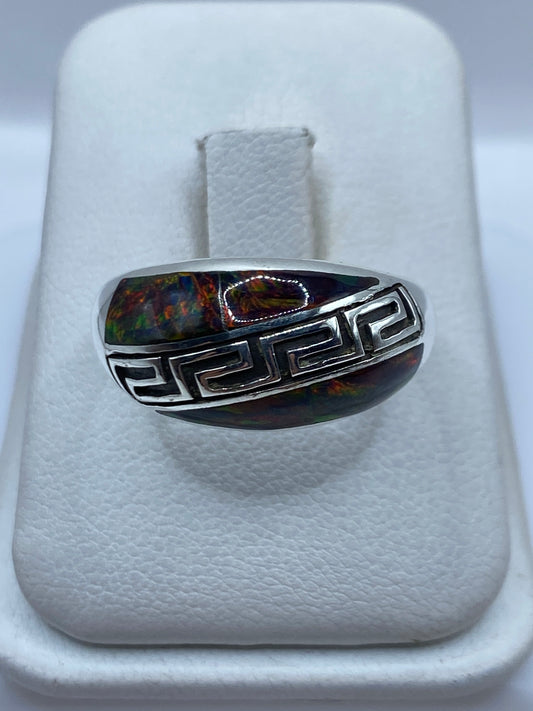 Anillo de plata .950 con ópalo de fuego multicolor naranja, rojo y verde en greca étnica
