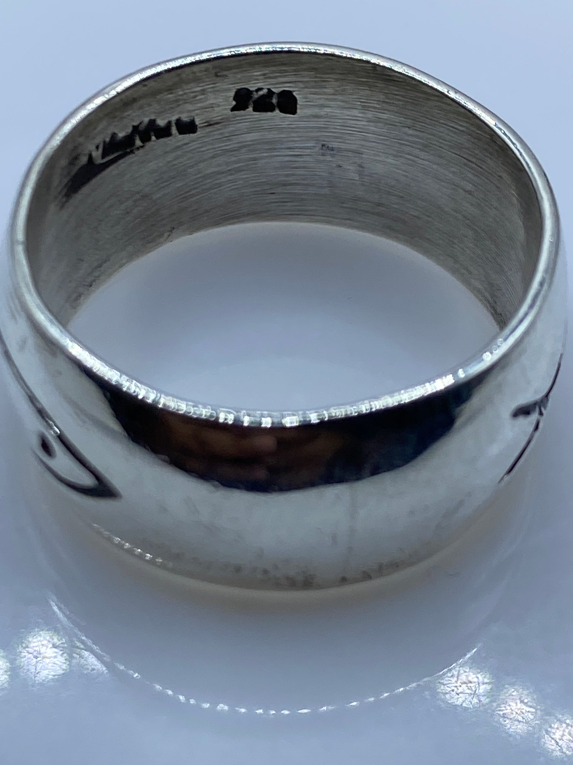 Anillo de Plata .925 Banda Pulida con Sello — Unisex — foto 5