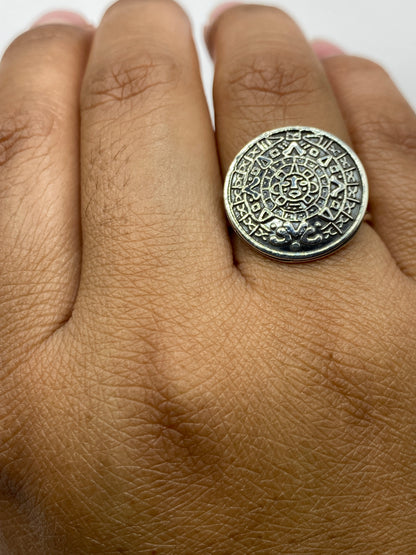 Anillo con sello .925 MEXICO visto desde arriba en caja de presentación