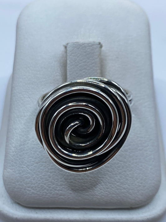 Anillo giratorio de plata .925 con bandas móviles en estuche blanco