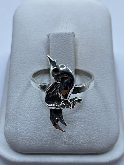 Anillo de plata con pájaro étnico minimalista en talla 8