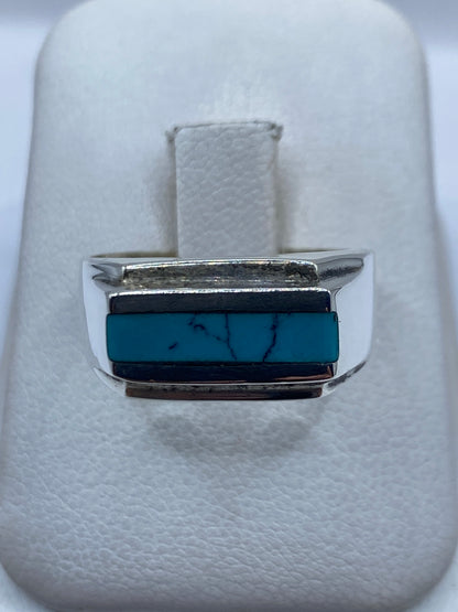Anillo de plata .925 con turquesa azul cielo en estuche blanco, vista frontal