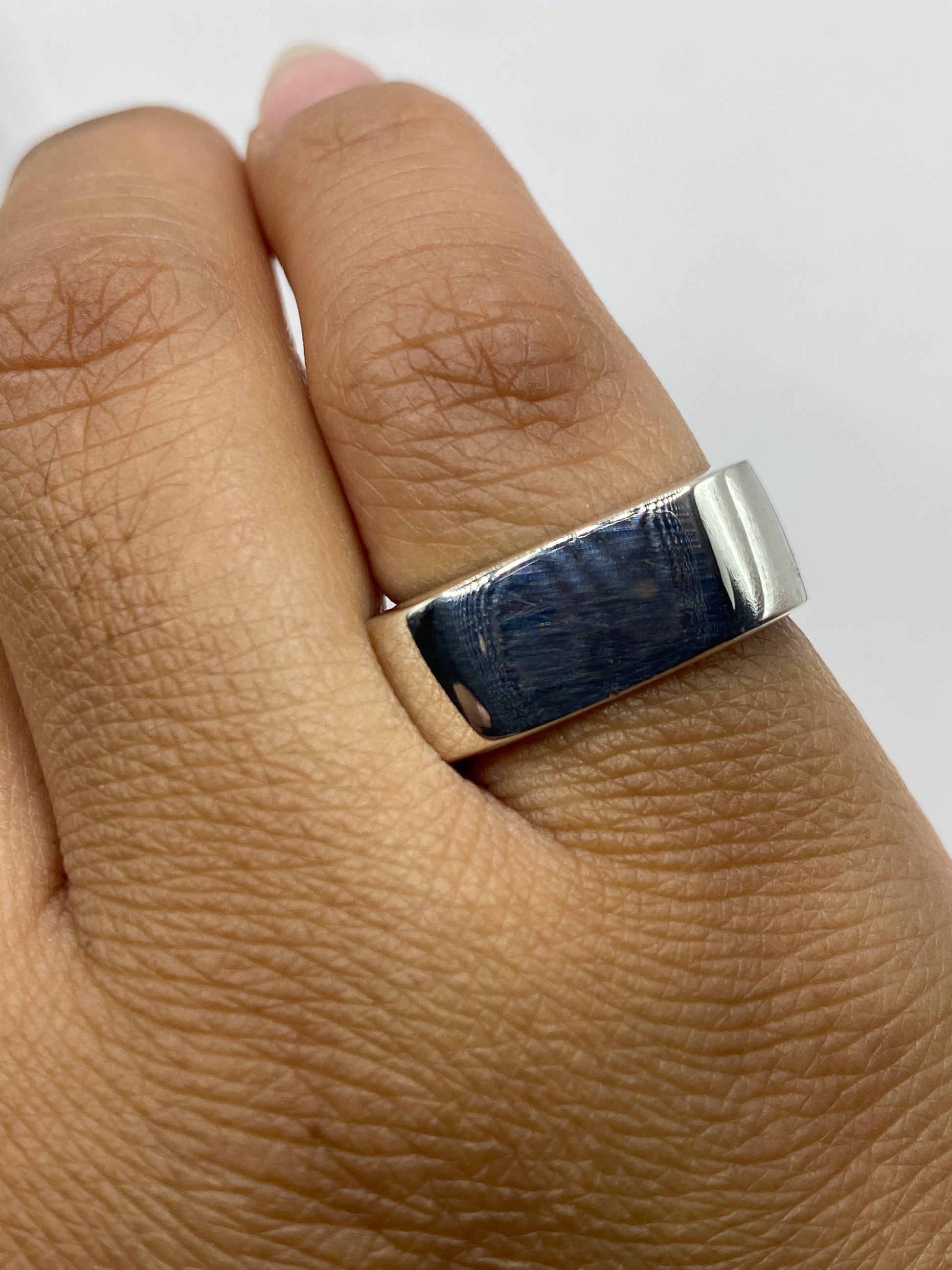 Marca interior del anillo mostrando el Quinto 925 de autenticidad
