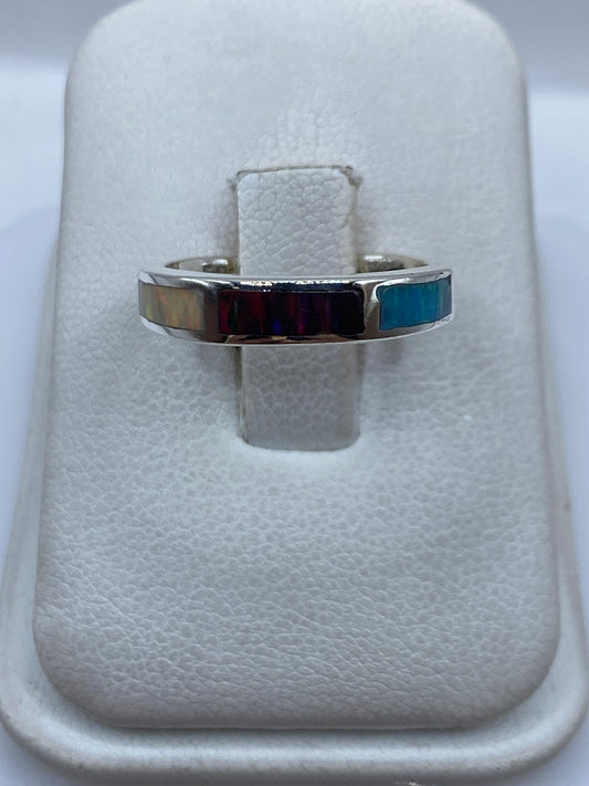Anillo de plata .950 con Ópalo de Fuego multicolor en tonos rojo, verde y azul