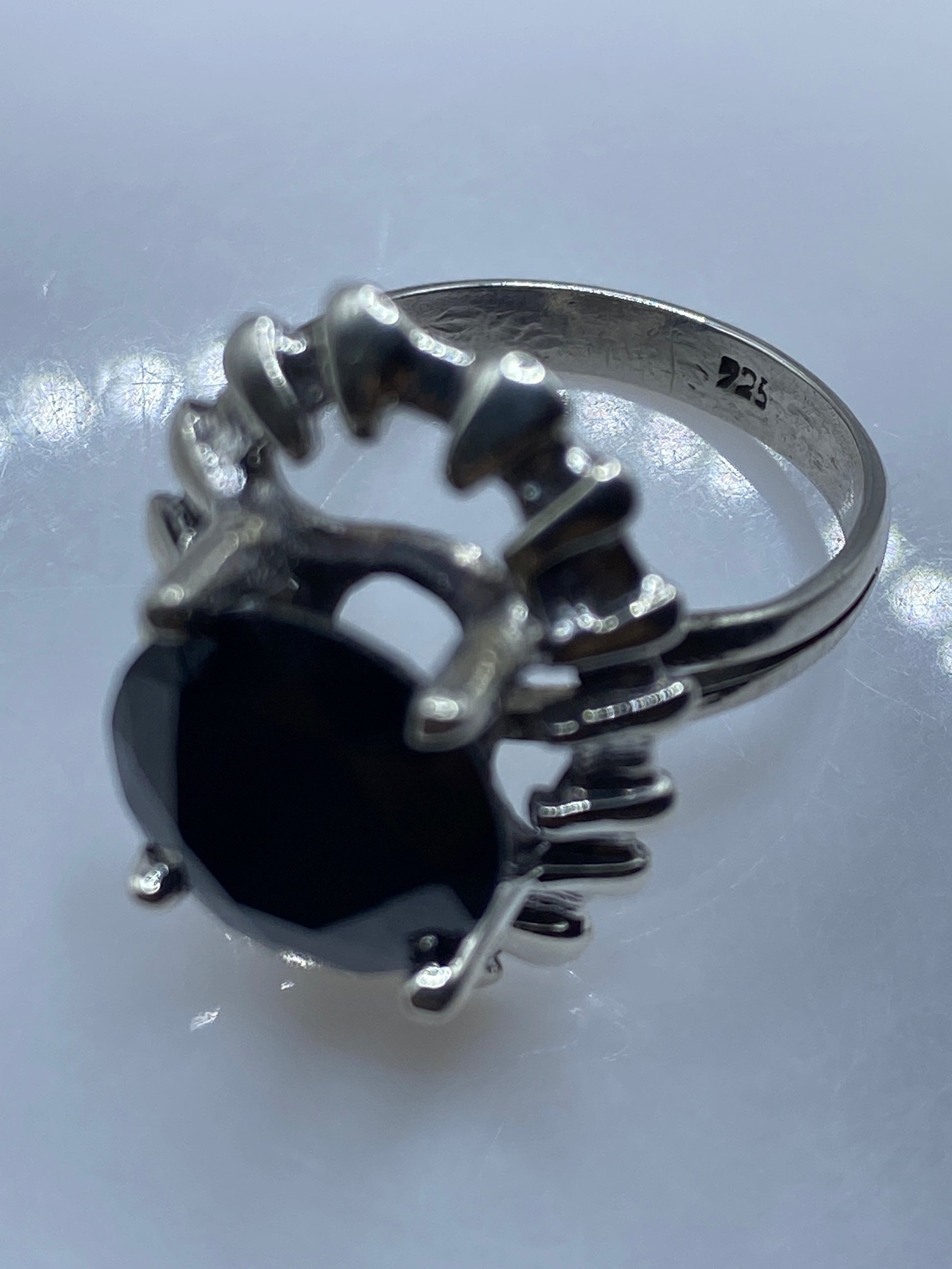 Anillo de Plata .925 con Circonia Negra — Engaste a Mano — foto 5