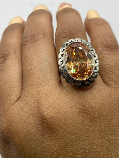 Anillo pesando 9.3g en escala de precisión, SKU ATA-RIN-000004935