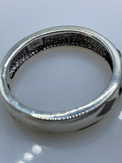 Vista interna del anillo de plata con Quinto .950 grabado