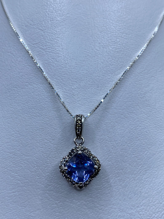 Dije de plata con circonia azul brillante en diseño cuadrado art-déco