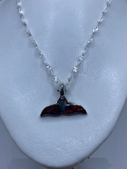 Dije de plata ópalo de fuego de 2.6 cm sobre medidor para escala
