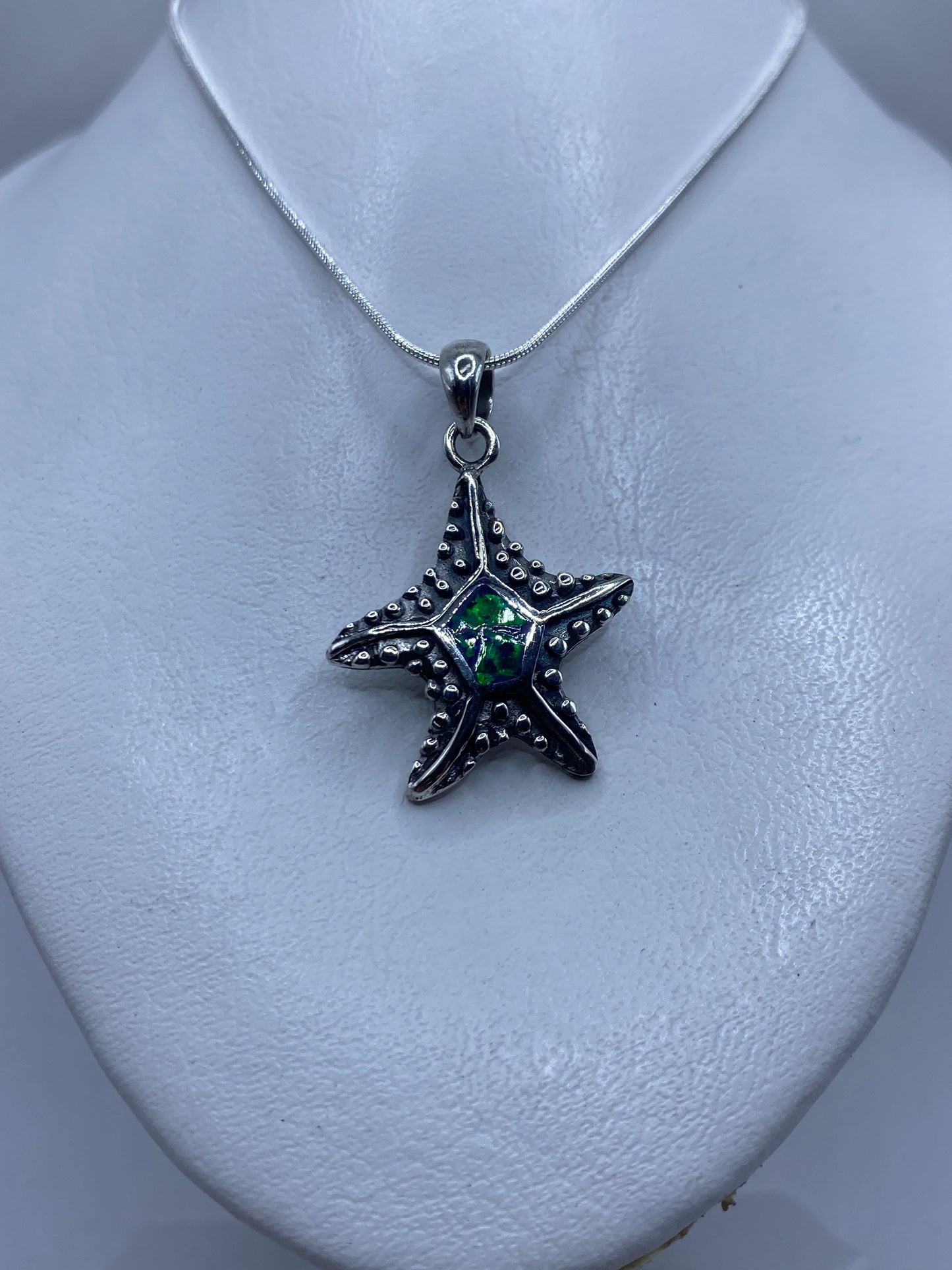 Estrella de mar de Taxco: vista frontal del diseño artesanal con textura detallada en cada brazo