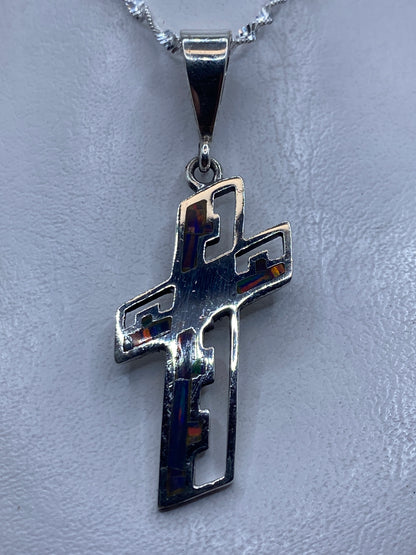 Dije de cruz en plata .950 con Ópalo de Fuego multicolor — rojo, naranja, verde, azul