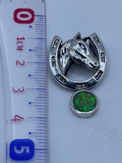 Dije de 3.6 cm sobre fondo blanco mostrando el Quinto .925