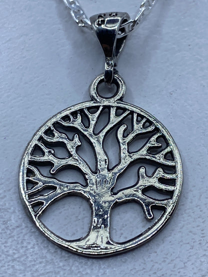 Dije de plata .925 con diseño de Árbol de la Vida calado