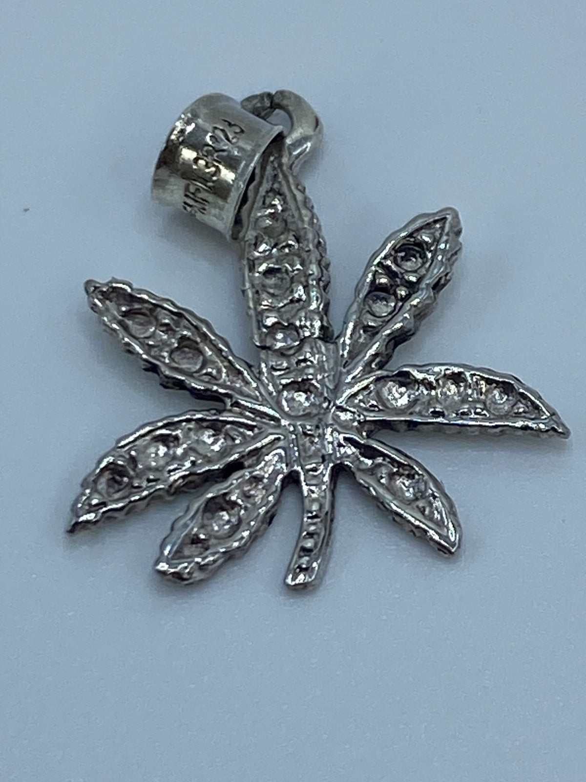 Dije Repujado Hoja de Marihuana — Plata Taxco .925 — foto 5