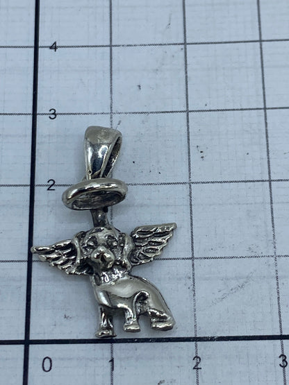 Dije de elefante en plata Taxco sobre fondo blanco