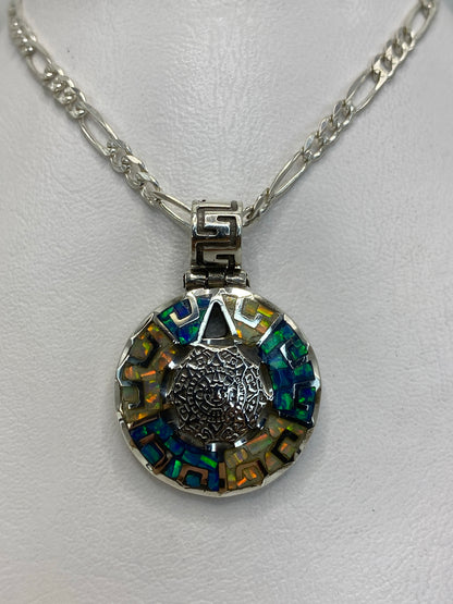 Dije de plata con ópalo de fuego azul, colgante de 3 cm sobre cadena figaro