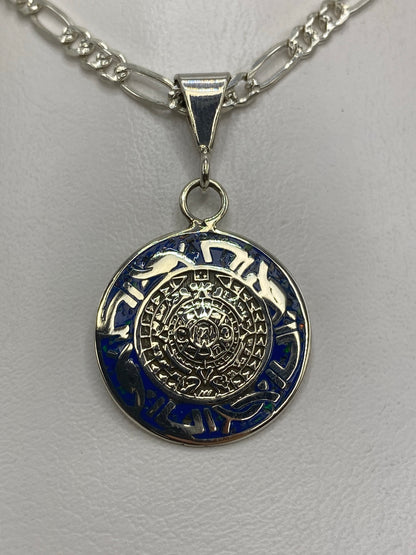 Vista del reverso del dije mostrando el Quinto 925 y acabado pulido de plata