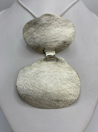 Dije de plata 925 combinada, formas redondeadas pulidas, 6 × 4.5 cm