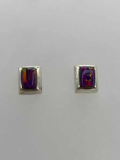 Detalle del engaste de la piedra morada en plata 925