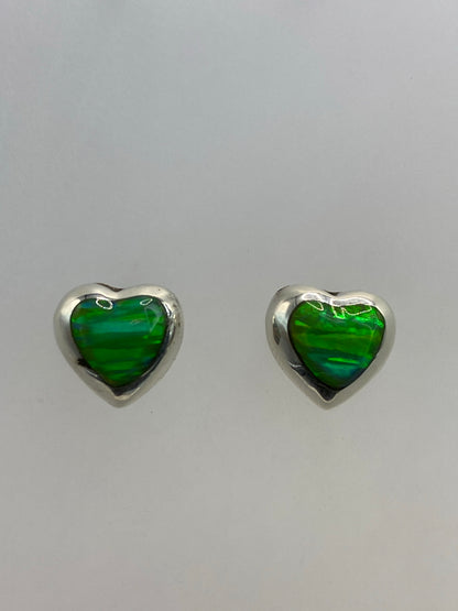 Par de aretes de plata con ópalo de fuego verde limón, tamaño compacto 1.3 cm