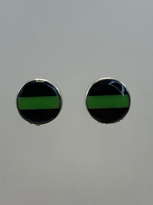 Par de aretes de plata 925 con piedra verde olivo incrustada a mano