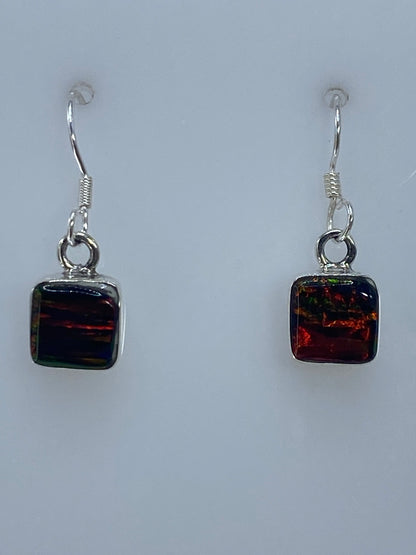 Par de aretes de plata 925 con ópalo de fuego multicolor engastado a mano
